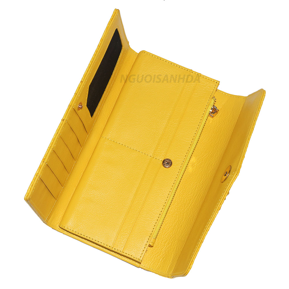 Mặt trong lót da bò ví gấp 3 da cá sấu màu vàng