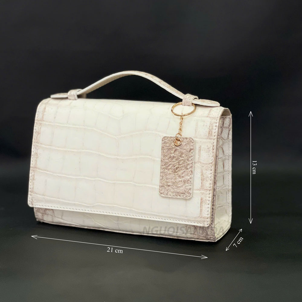 Kích thước túi da bụng cá sấu bạch tạng