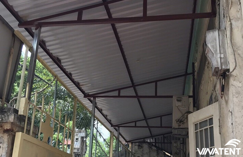 sử dụng mái hiên tôn