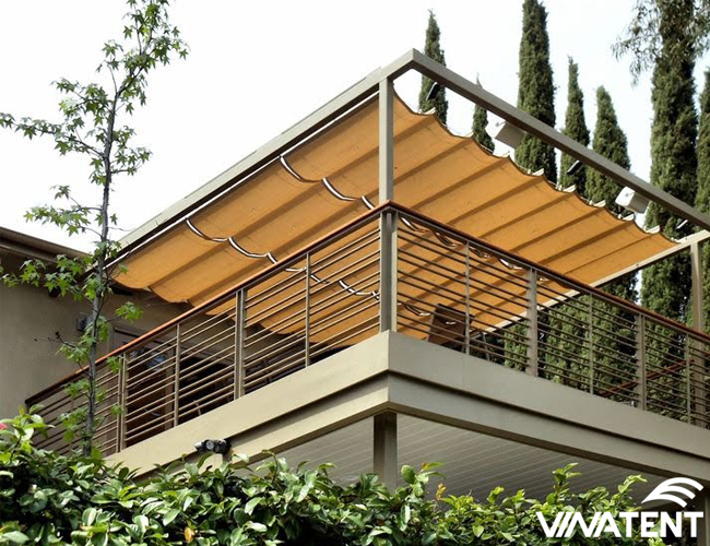 sử dụng mái xếp cho không gian ban công