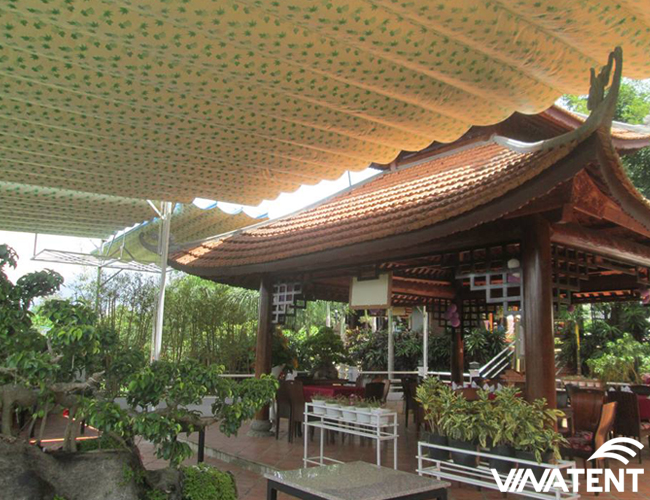 sử dụng mái xếp di động giá rẻ cho quán cafe
