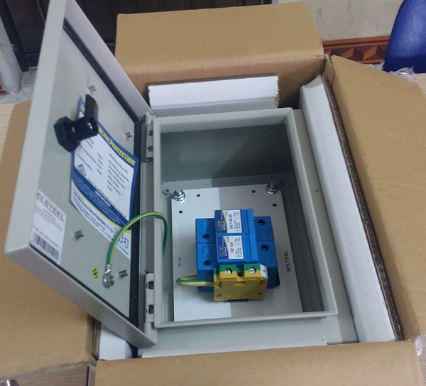 Tủ cắt lọc sét LPI 3 pha 200A SF3200-480-135+50-AIMCB