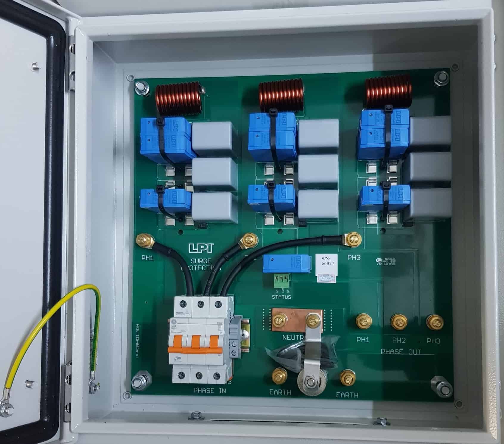 Báo giá tủ cắt lọc sét 3 pha lpi