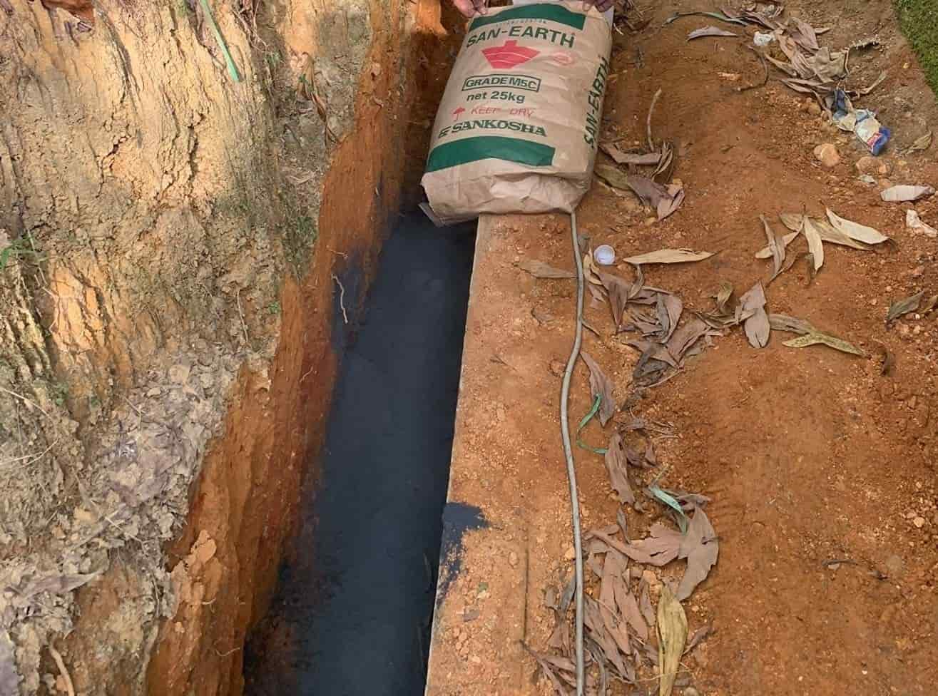 Rải bột gem giảm điện trở San Earth