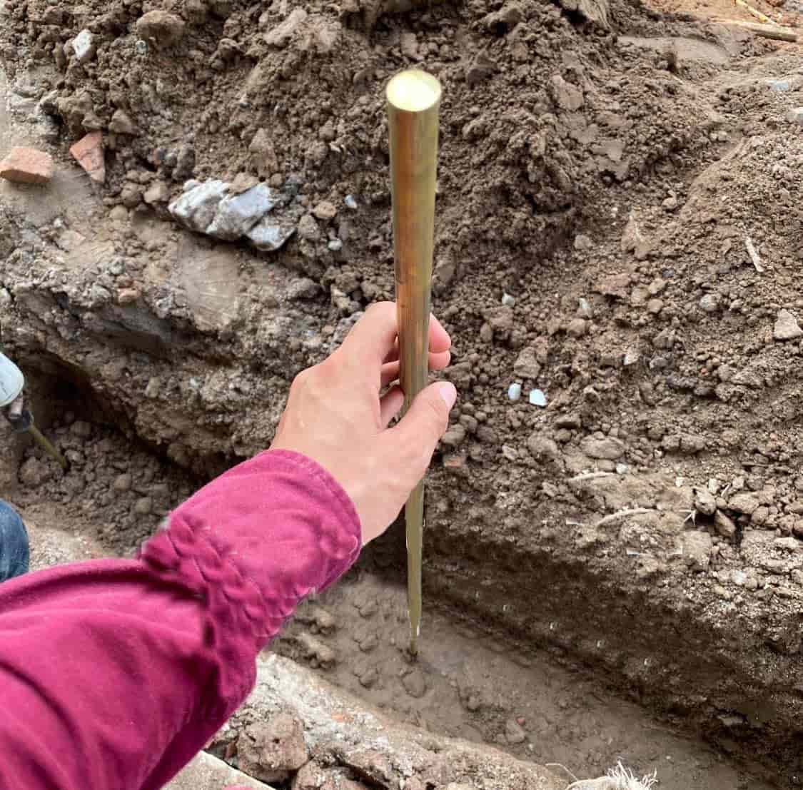 Thi công cọc tiếp địa đồng vàng