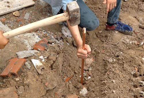 Đóng cọc tiếp địa