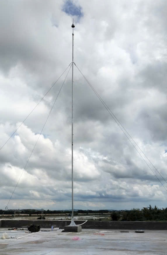 Hoàn tất và kiểm tra lại việc lắp kim thu sét