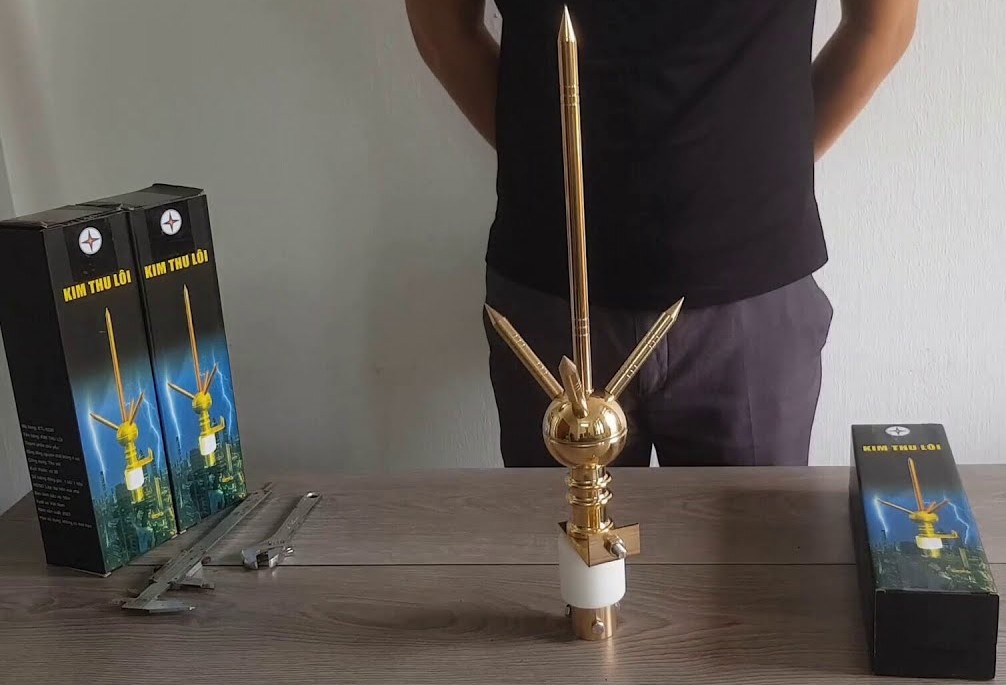 Kim thu sét cổ điển thi công cơ điện