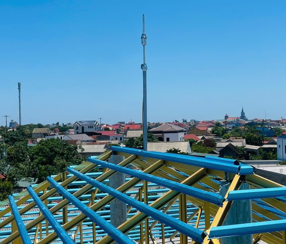 Lắp kim thu sét tia tiên đạo