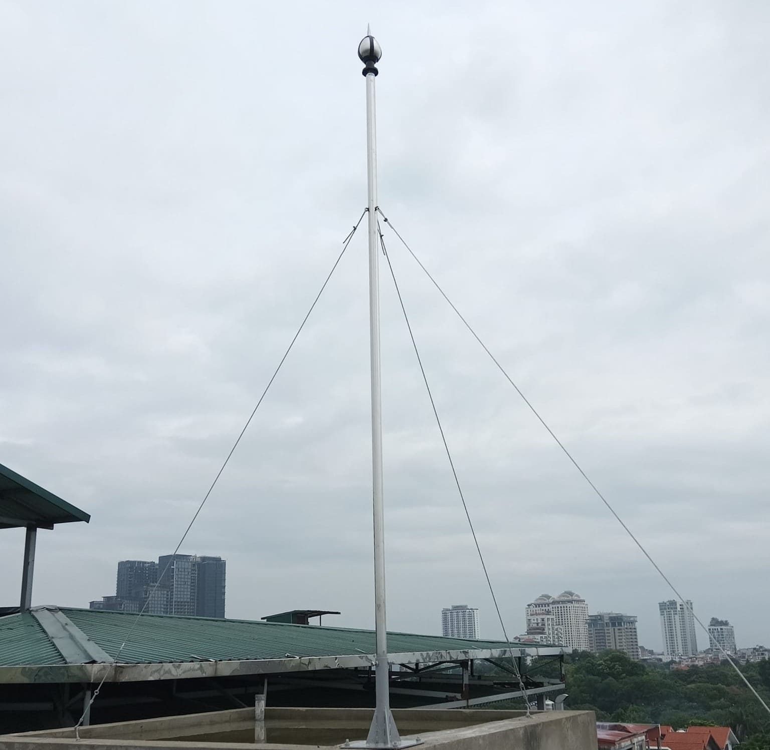 Lắp kim thu lôi Stormaster ESE15-SS