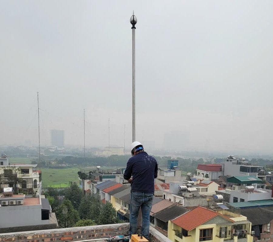 Lắp kim thu sét Stormaster ESE60-SS