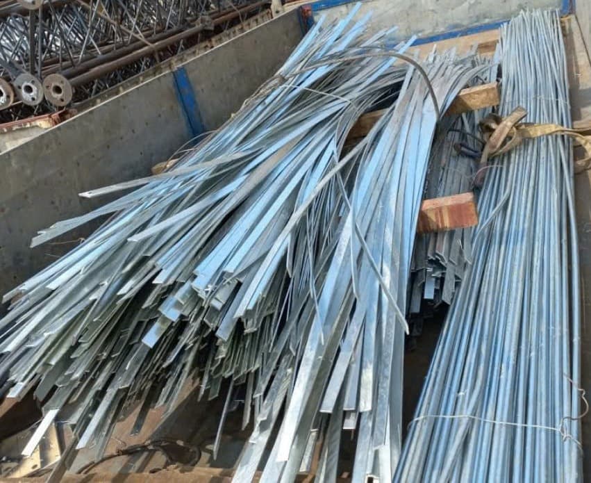 Lập là thép mạ kẽm 25x3mm dài 3m