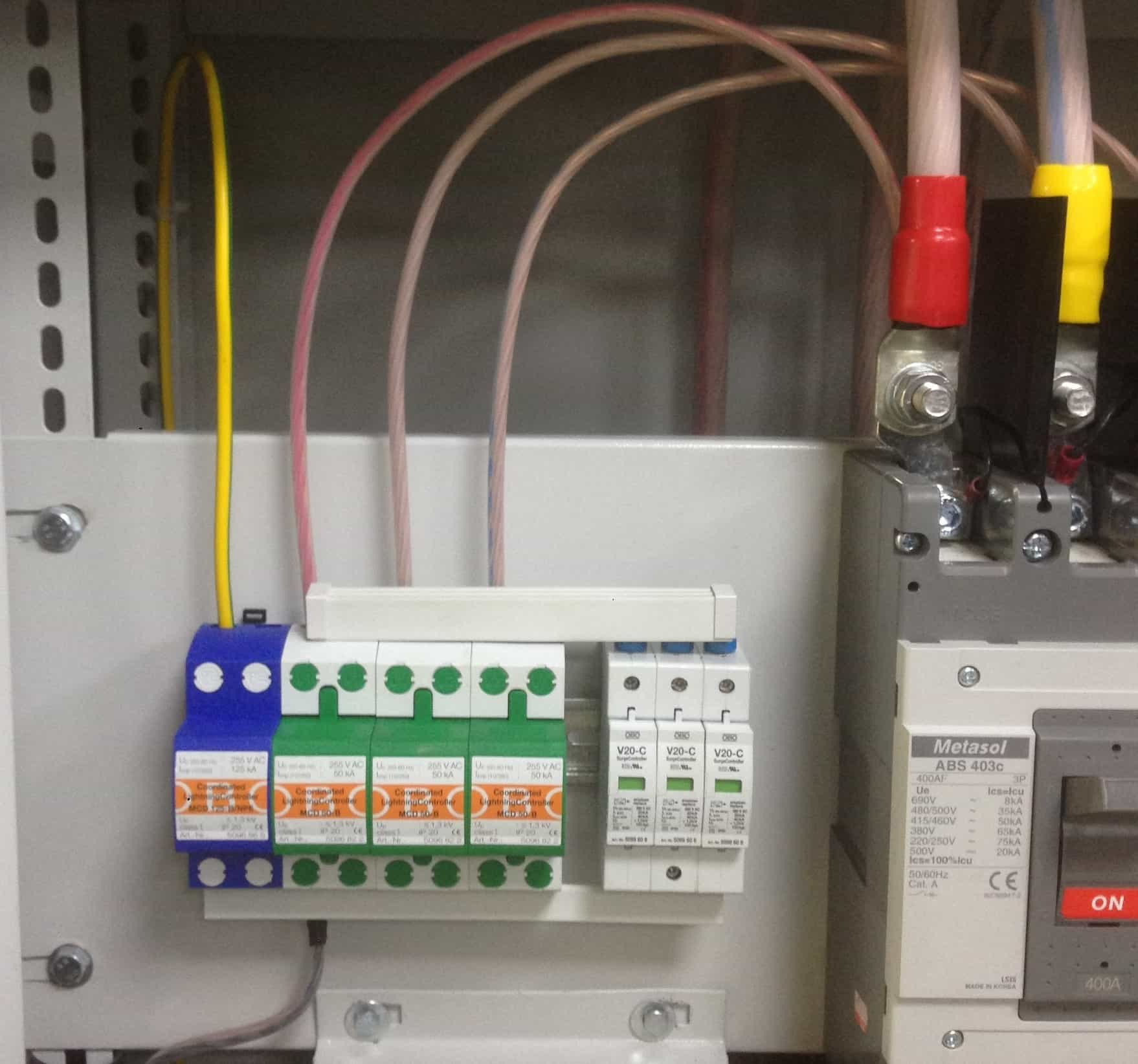 Lắp thiết bị chống sét OBO PS4B+C TT+TN