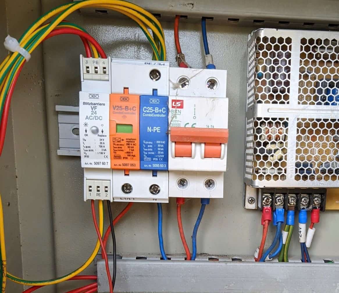 Lắp bộ chống sét OBO V25-C1+NPE-280 bảo vệ tủ cân điện tử