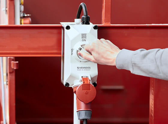 Ổ cắm có khóa liên động mennekes