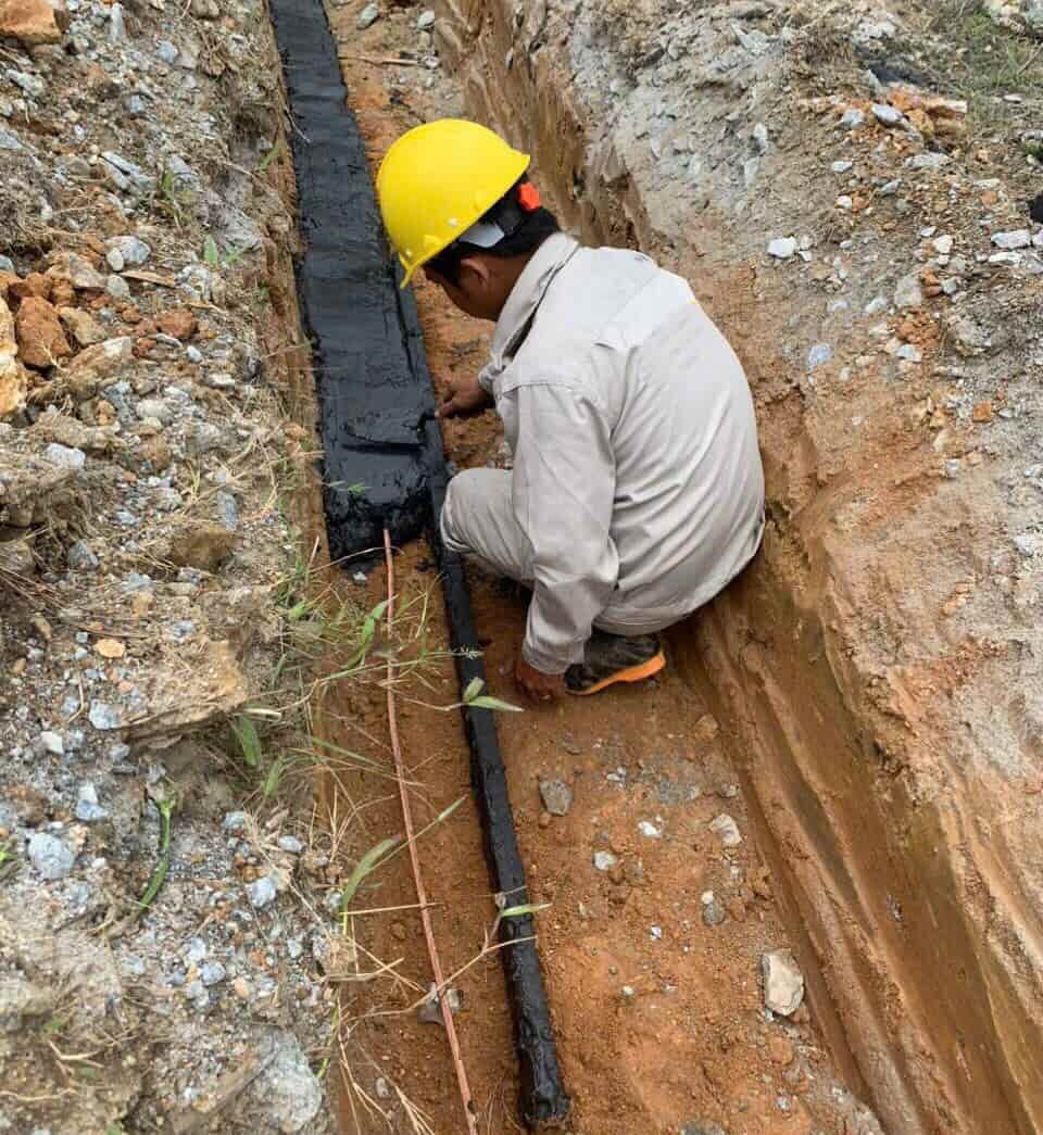 Phủ hóa chất giảm điện trở Gem lên dây đồng thoát sét