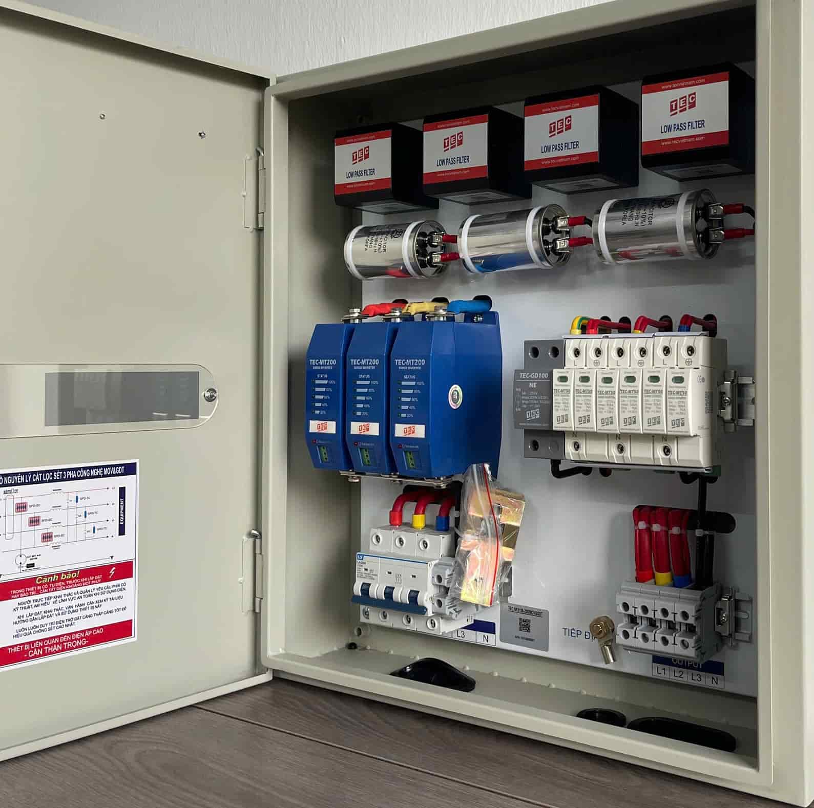 Thiết bị cắt lọc sét 3 pha 125A TEC-NR3125-200-MOV-GDT