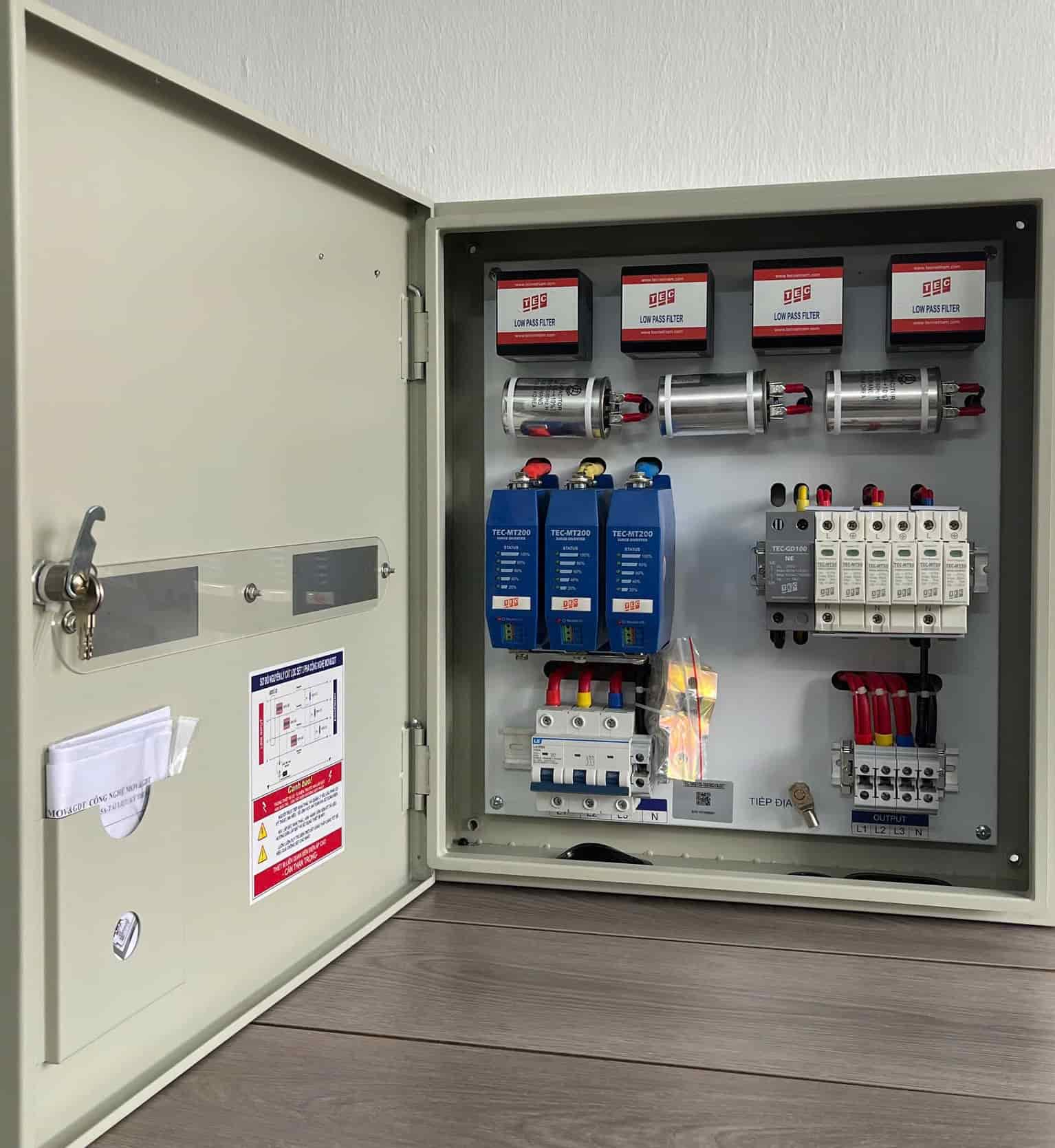 Tủ cắt lọc sét 3 pha 125A TEC-NR3125-200-MOV-GDT