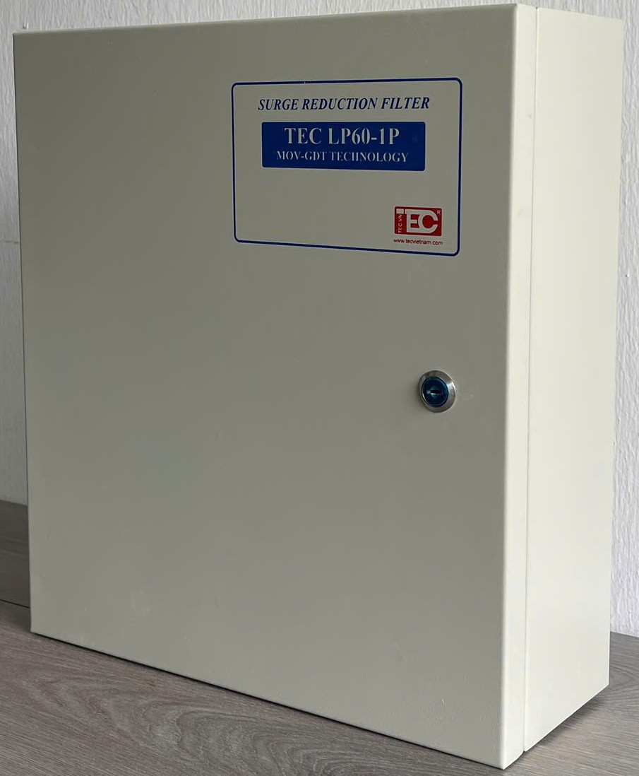 Tủ cắt sét bảo vệ hệ thống điện gia đình 1 pha 63A TEC LP60-1P/M