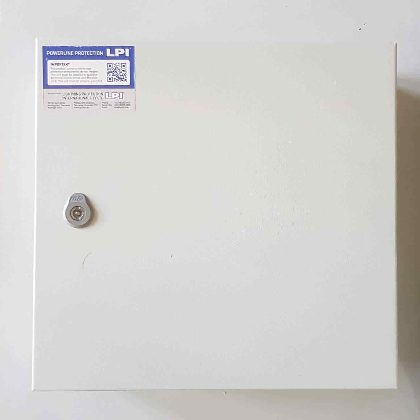 Thiết bị cắt lọc sét 3 pha 125A, SF3125-480-100+50-AIMCB