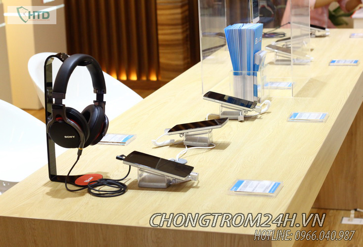 Chống trộm điện thoại dạng trung tâm tại Bphone Store