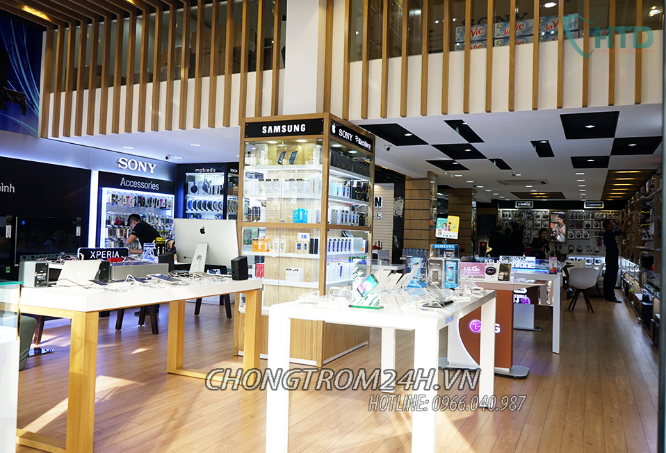 An ninh trưng bày trải nghiệm tại siêu thị điện máy