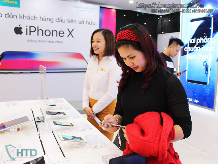 Chống trộm trưng bày tịa Viettel Store