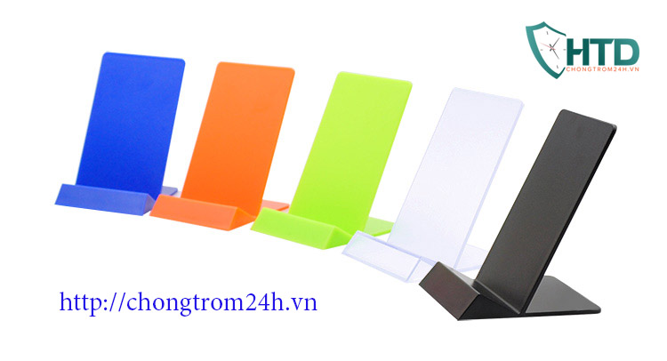 Đế mica trung bày điện thoại - Những yếu tố cần biết trước khi chọn