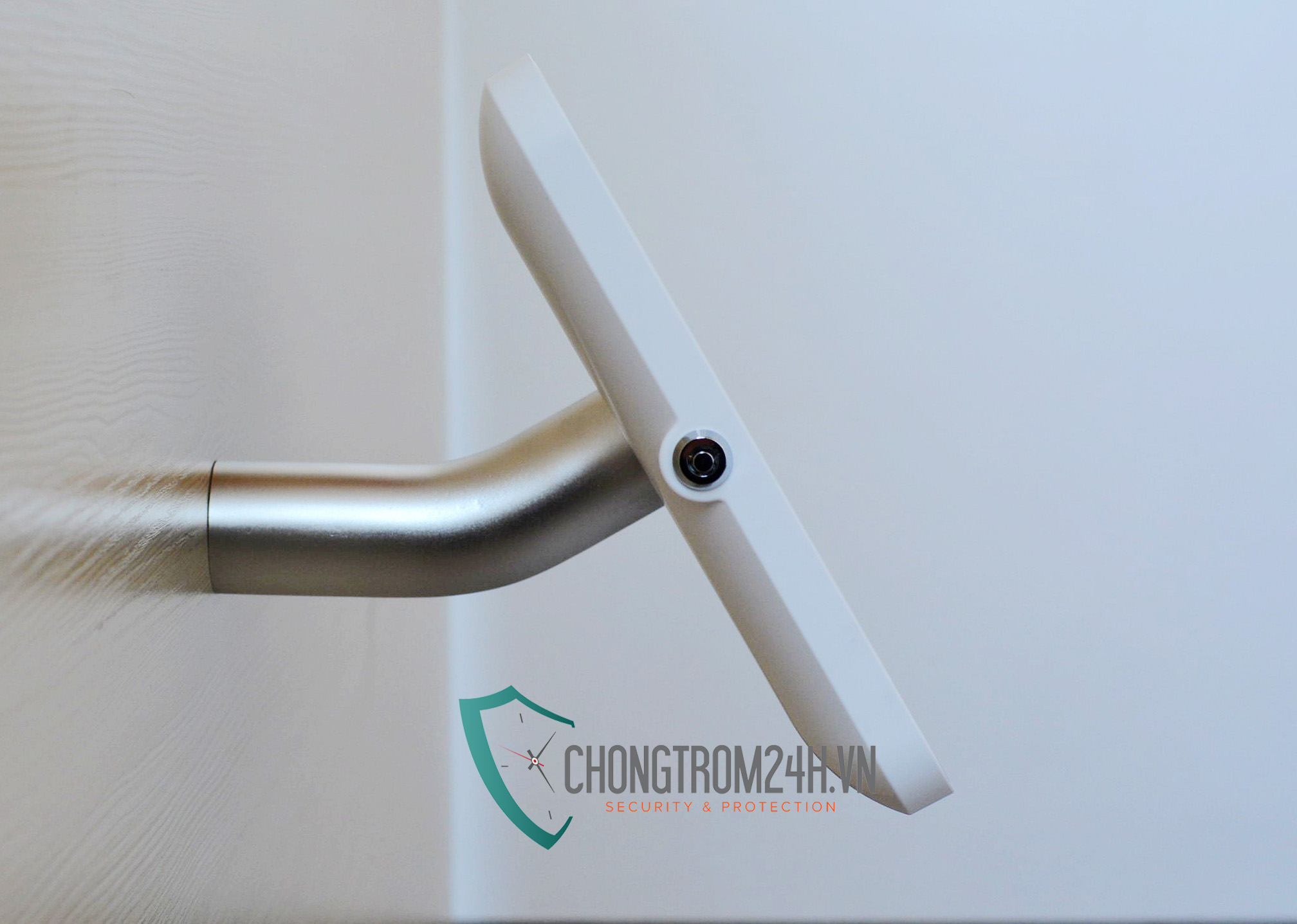 giá đỡ máy tính bảng treo tương