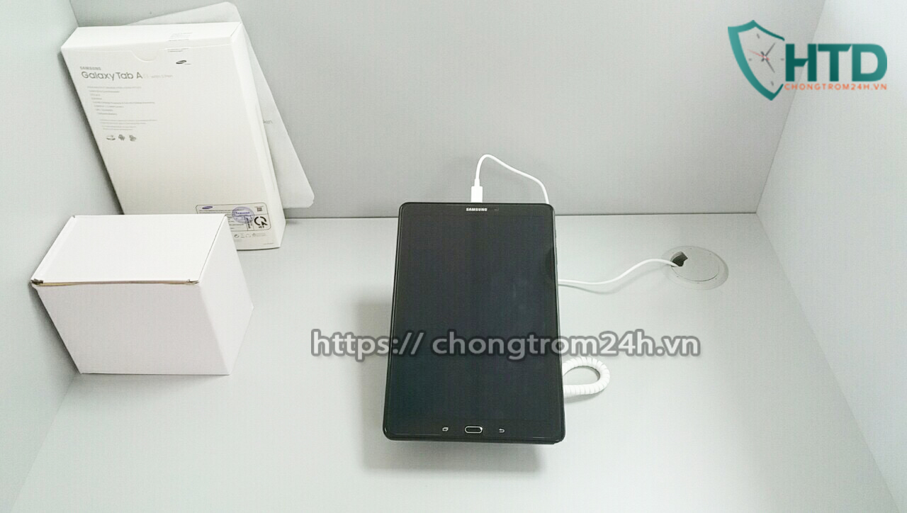 Thiết bị chống trộm máy tính bảng tại phòng thi đại học Y Hà Nội