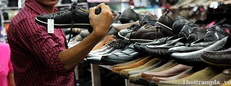 Thực hư giày mọi nam giá rẻ