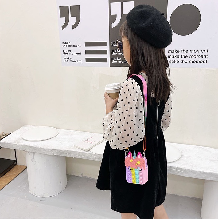 Túi pop it cho bé gái, túi đeo chéo silicon hoạt hình cho bé gái