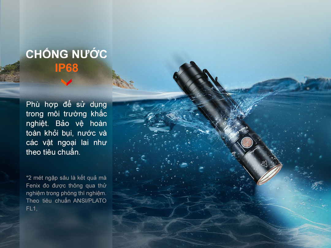 Đèn pin FENIX E28R V2.0 chống nước IP68 và chịu ngập sâu 2m khi ở dưới nước