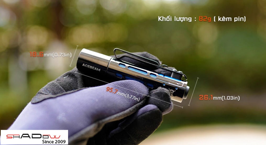 ACEBEAM RIDER RX có kích thước nhỏ gọn