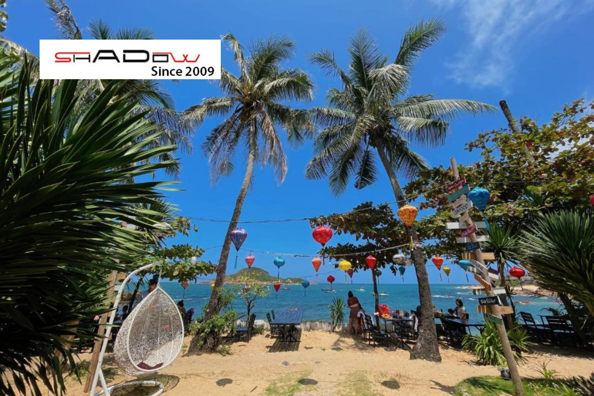 Bãi đá nhấp nhô, làng chài cổ, bãi cát vàng