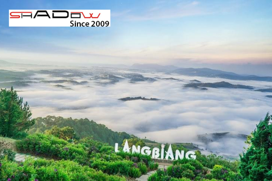 Khung cảnh biển mây trên đỉnh langbiang