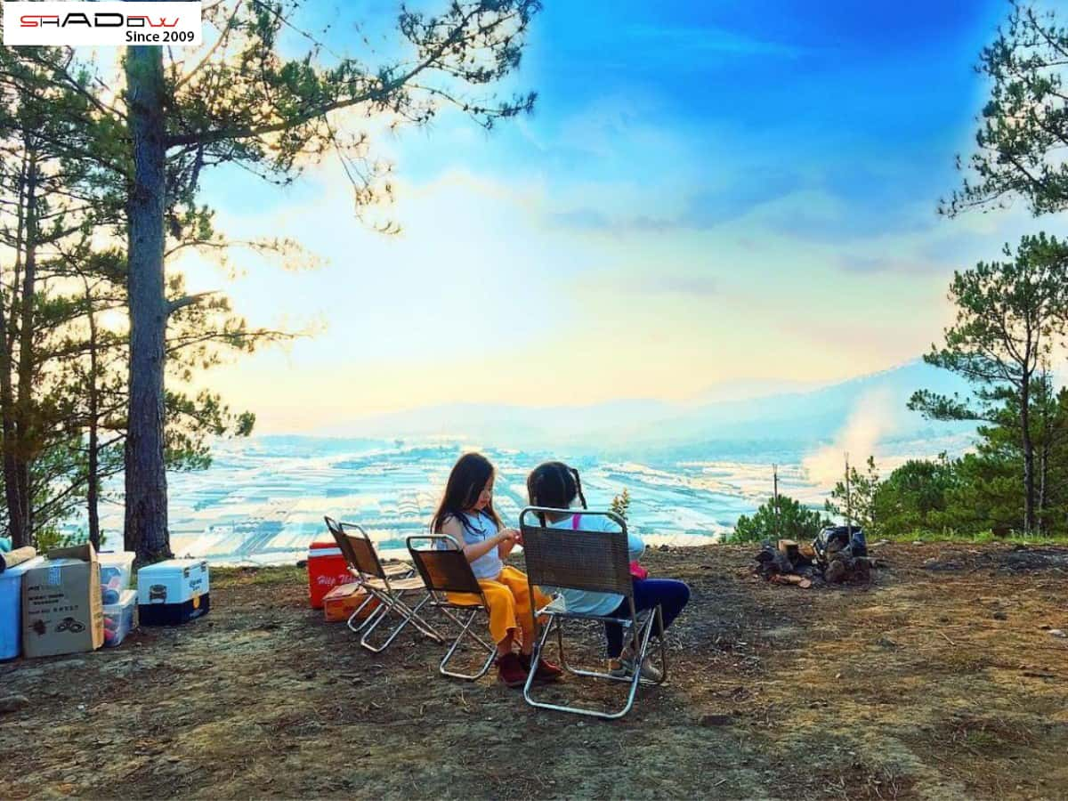 camping đà lạt tại đỉnh Hòn Bồ có khung cảnh hùng vĩ