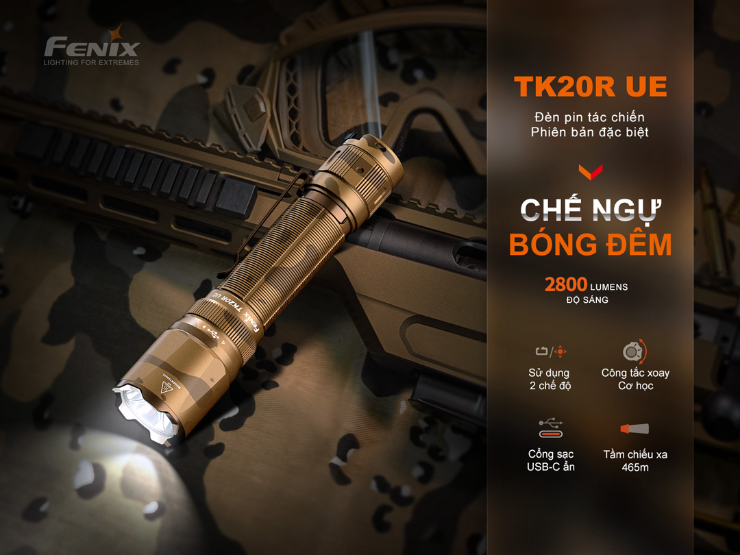 Đèn pin Fenix TK20R UE màu camo quân đội, độ sáng 2800 lumen, chiếu xa 465m, sử dụng công tắc xoay cơ học và sạc USB-C ẩn.