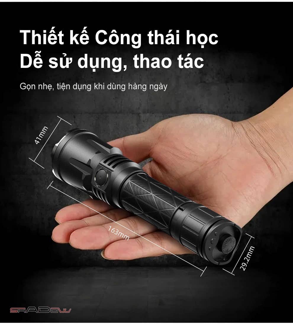 đèn pin quân đội Klarus XT21X Pro với thiết kế công thái học