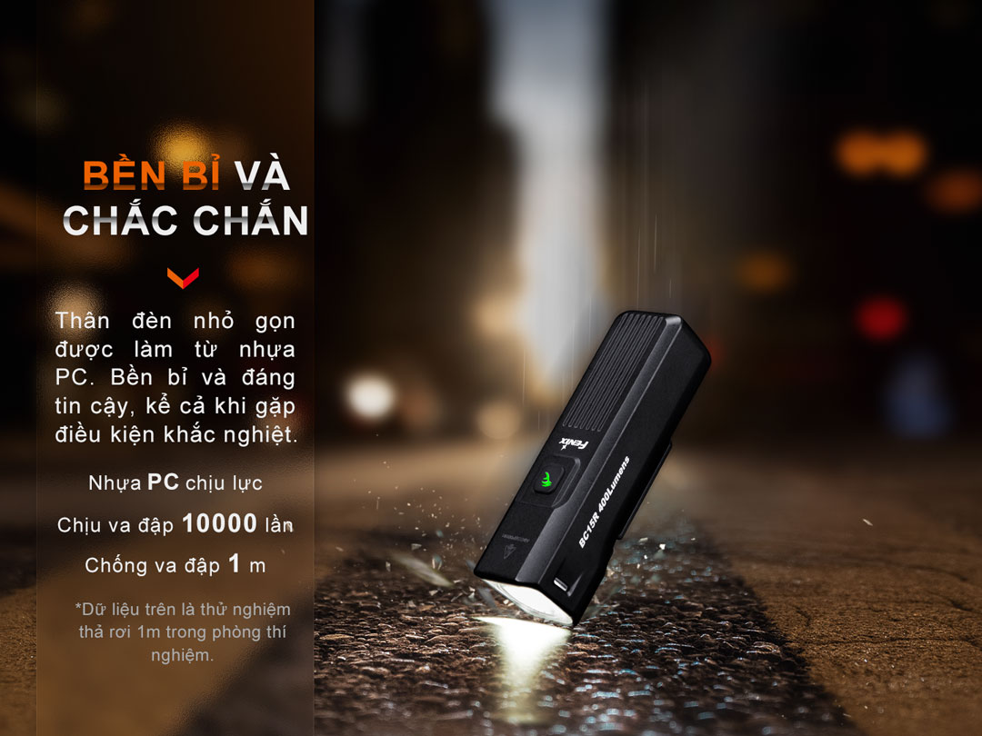 Thân đèn làm bằng nhựa PC bền bỉ, chắc chắn