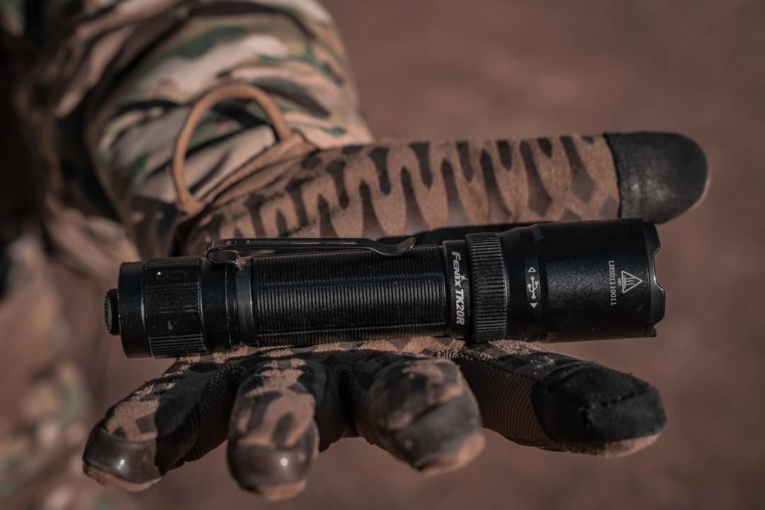 Fenix TK20R V2.0 có hiệu suất vượt trội 3000 lumen và tầm chiếu xa lên đến 475 mét