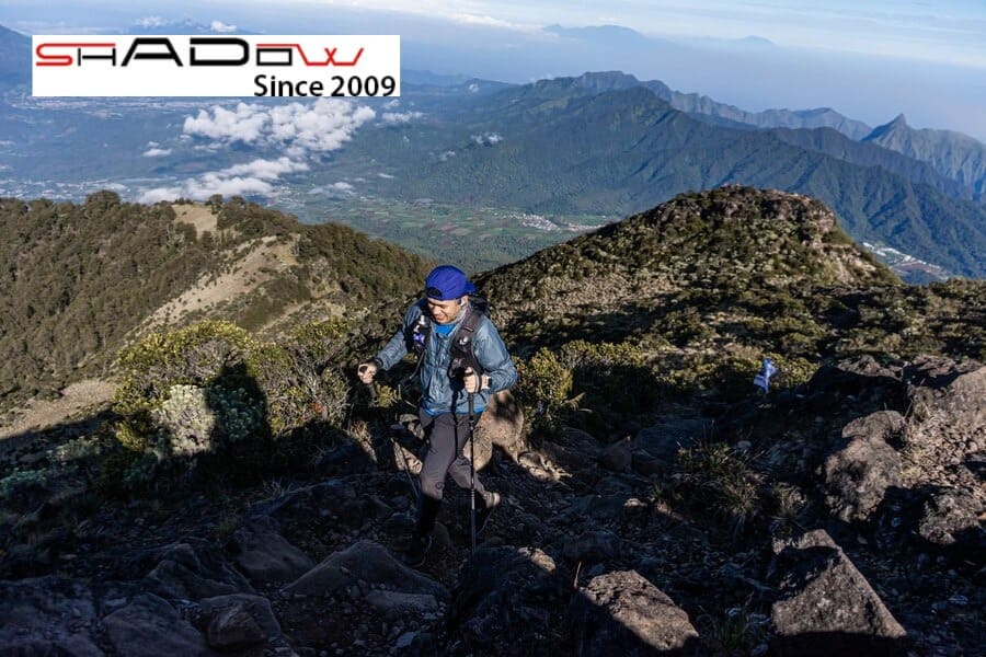 Giữ nhịp thở đều rất quan trọng khi leo núi