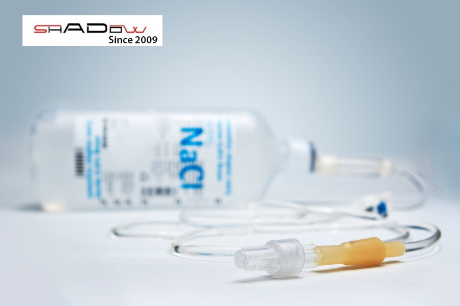 Nước muối sinh lý 0.9% là dung dịch vô trùng có nhiều công dụng