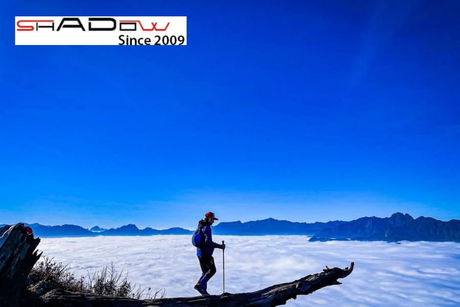 Hoạt động săn mây trên đỉnh núi Lảo Thẩn là sự lựa chọn hàng đầu của những du khách khi ghé thăm nơi đây.