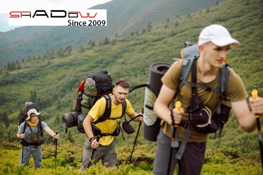 Gậy leo núi sẽ giảm tải nặng cho đôi chân khi leo núi