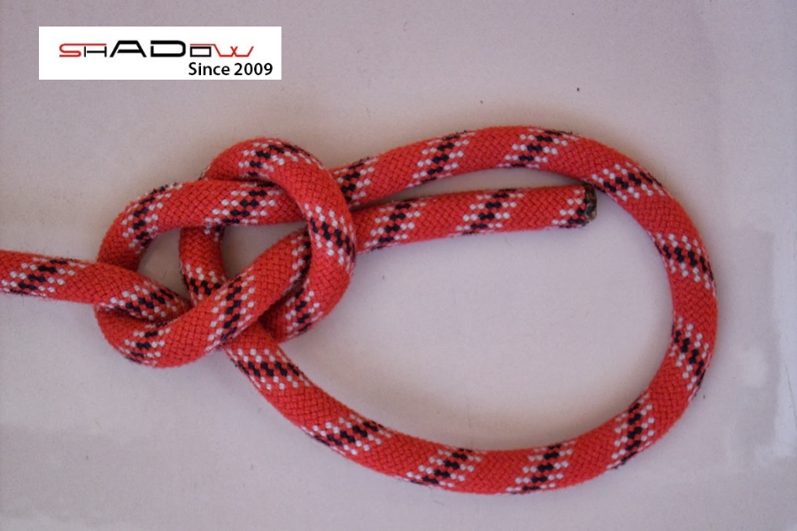 Thắt dây lều bằng nút thắt ghế kép
