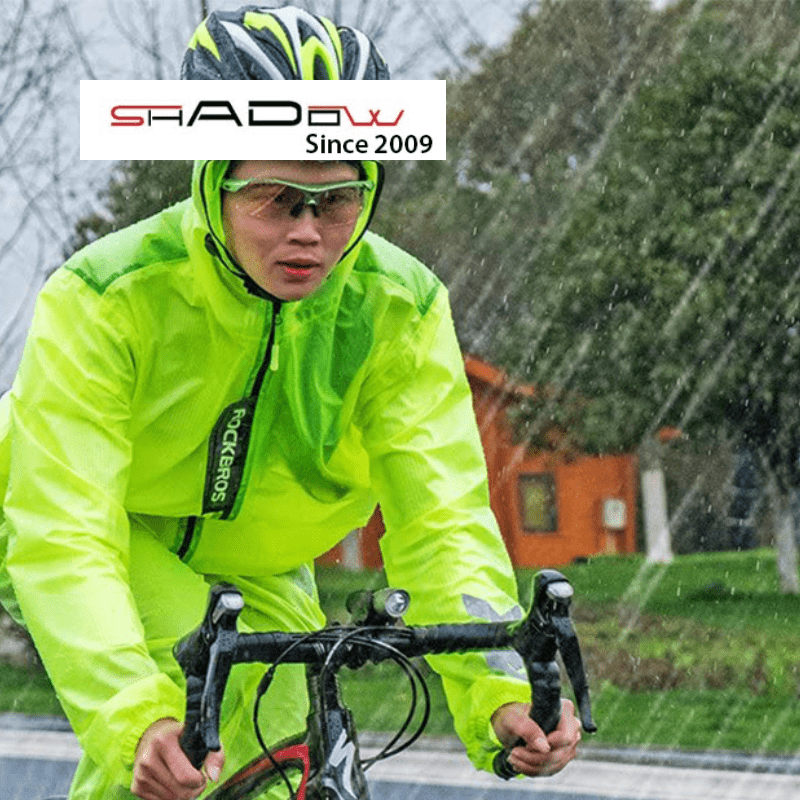 Xem dự báo thời tiết trước khi đi để mang theo đồ phù hợp tránh bị ướt mưa