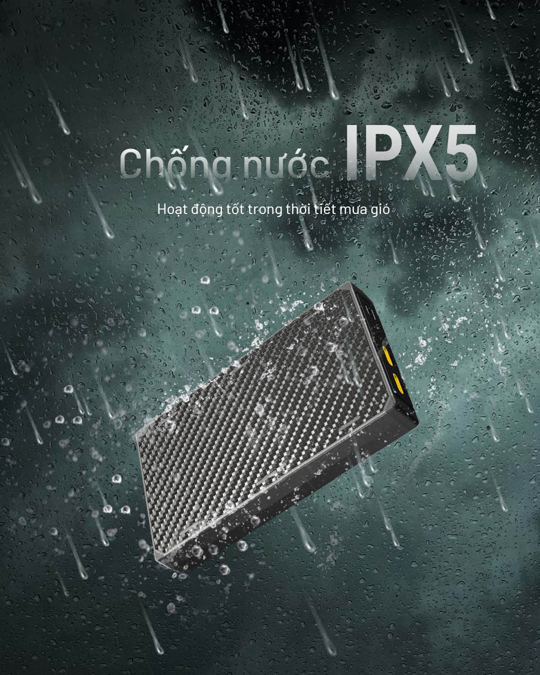 sạc dự phòng Nitecore NB20000 Gen3 chống nước IPX5, pin sợi carbon hoạt động tốt khi trời mưa