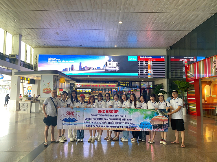 SHC Group Hà Nội - check in tại Tân Sơn Nhất