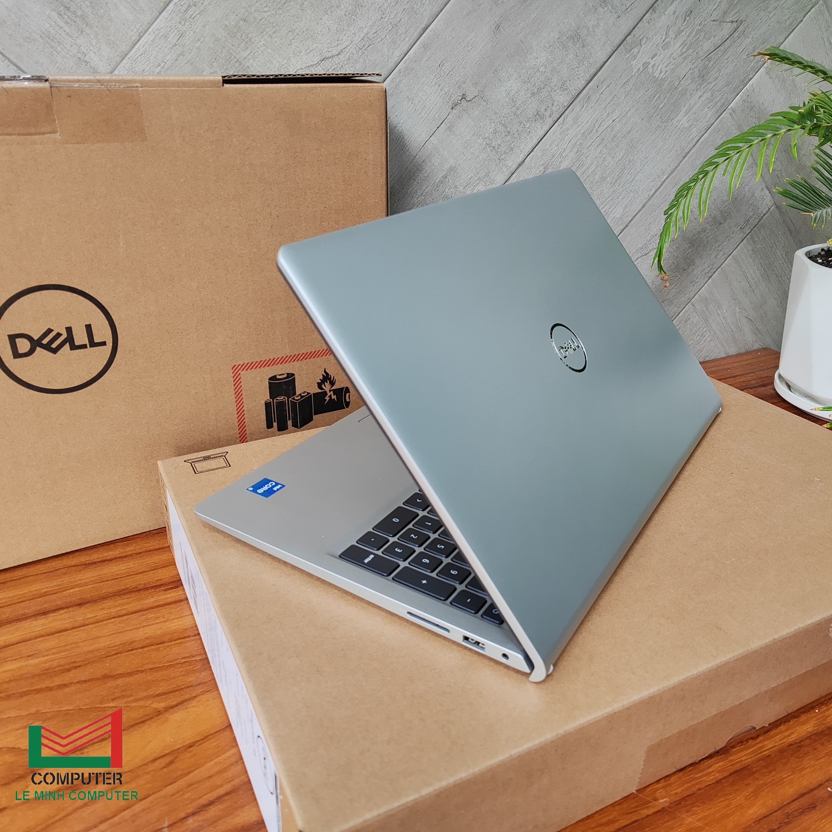 LAPTOP NEW DELL INSPIRON 3520 - CORE I5-1235U/ RAM 16GB/ SSD 512GB/ 15.6'' FHD (1920X1080) / WINDOWS 11/ SILVER (BẠC)